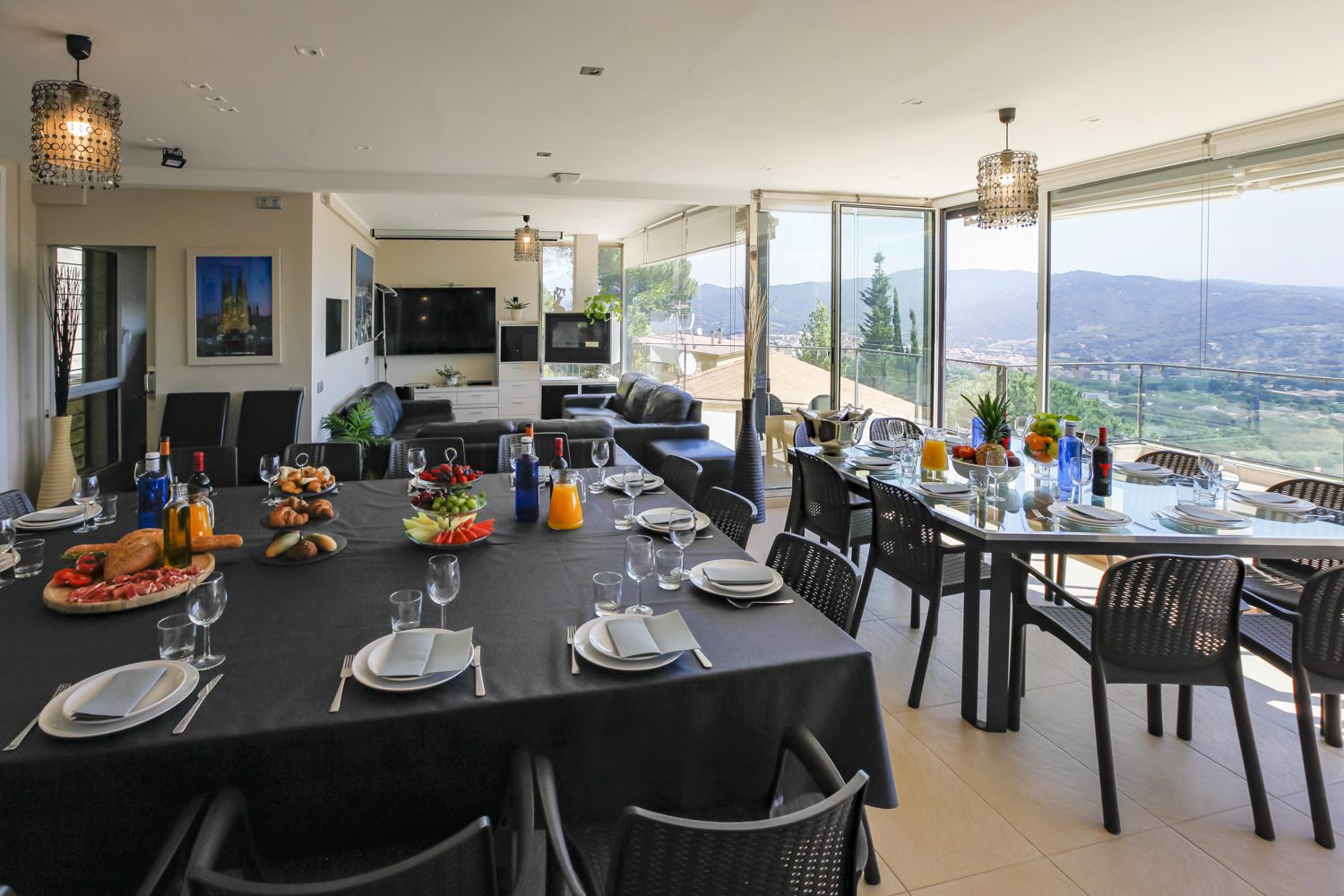 Villa Barcelona Coast rental dining room 